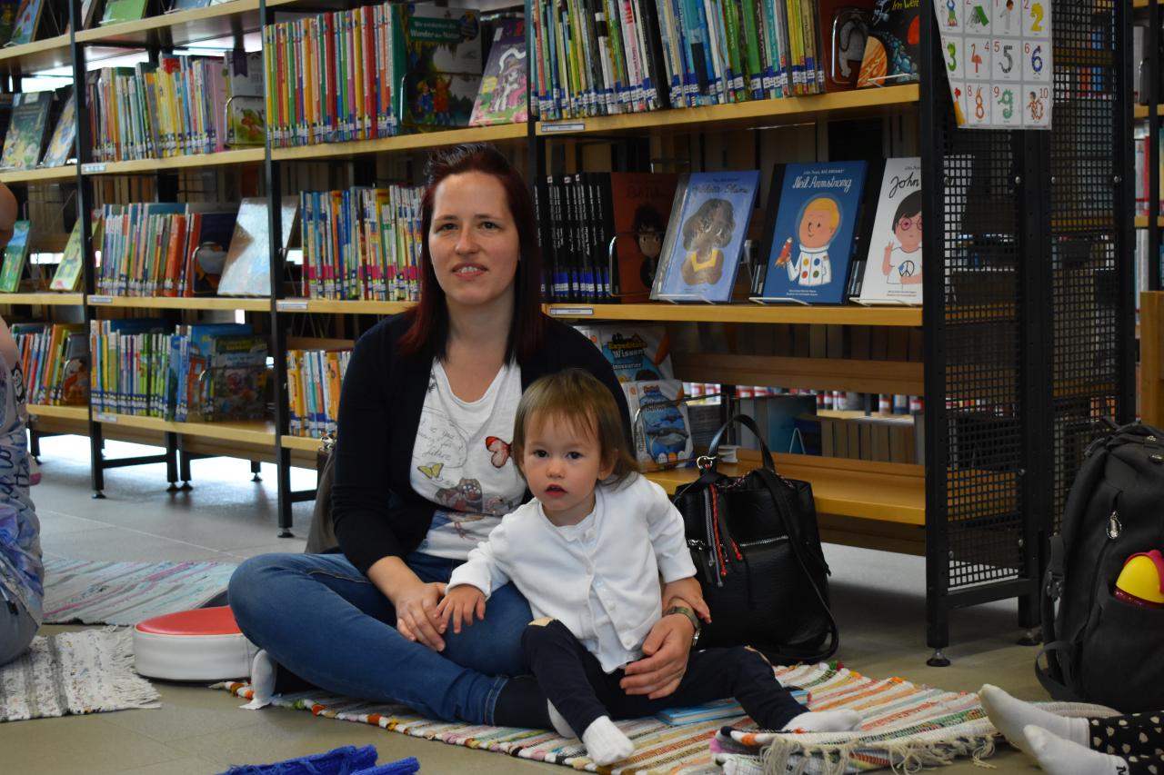 Zwertgerltreffen in der Bibliothek / Buchstart
