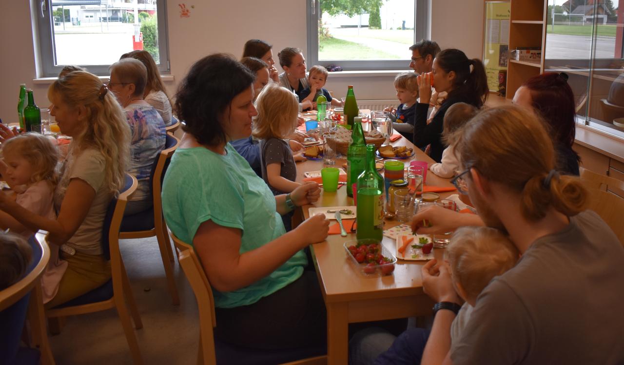 Zwergerltreffen in der Bibliothek / Buchstart