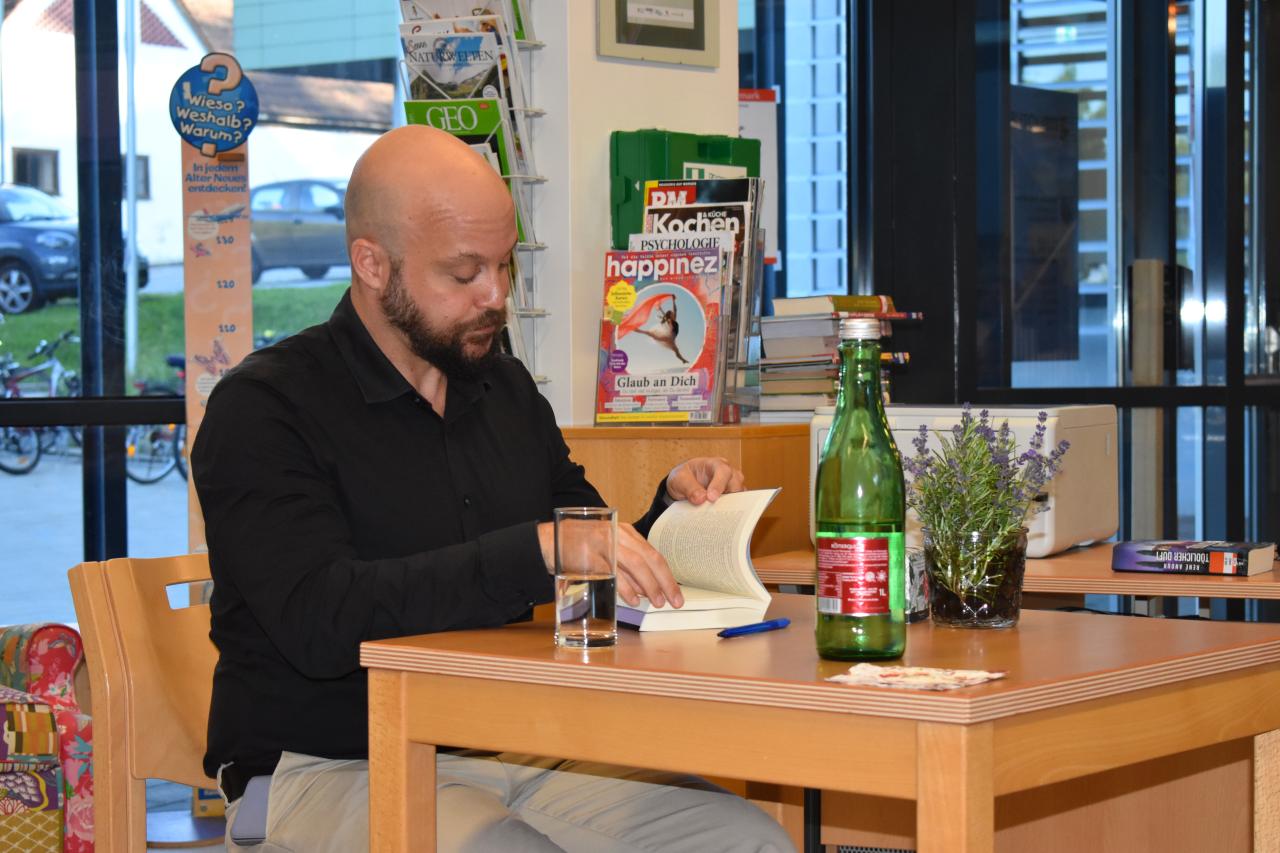 Lesung René Anour
