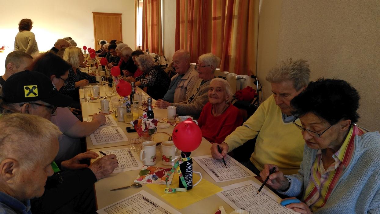 Spielenachmittag mit dem Senior: innenclub der Pfarre Premstätten
