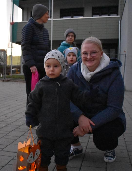 Laternenfest mit dem Zwergerltreffen der Pfarre in der Bibliothek