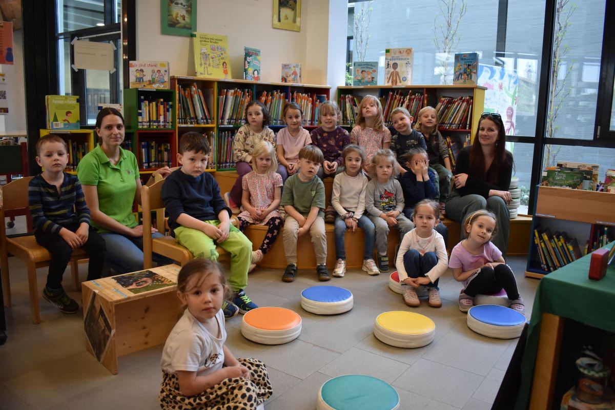 Kindergartenbesuch in der Bibliothek Premstätten