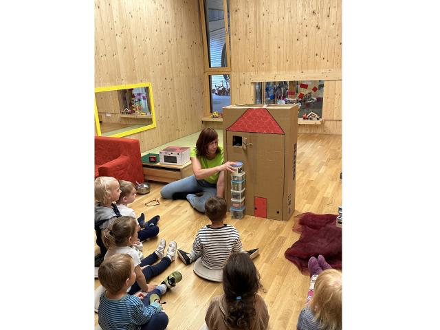 Besuch in der Kinderkrippe Zettling