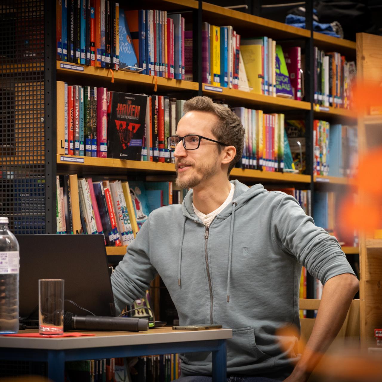 Lukas Lipp beim Bib-Quiz in der Bibliothek Premstätten